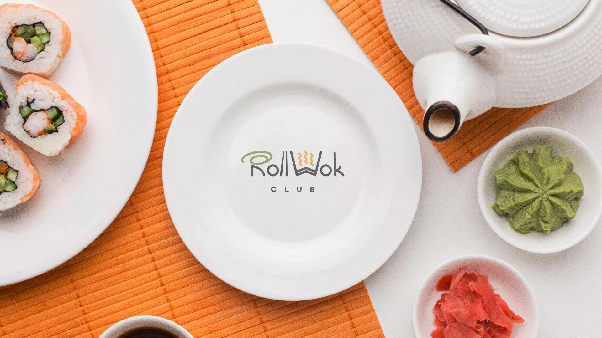 Разработка логотипа и фирменного стиля суши-бара «Roll Wok Club» в Иркутске